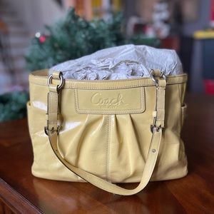 Coach F13761 Patent Leather Pleated Gallery Tote